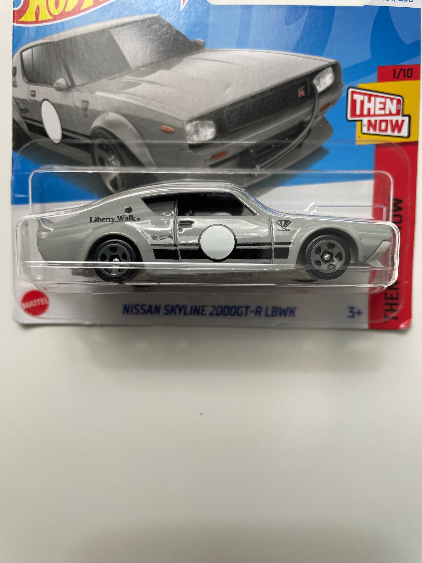 Hot Wheels 1/64 Nissan Skyline 2000GT-R LBWK Short Card Grey