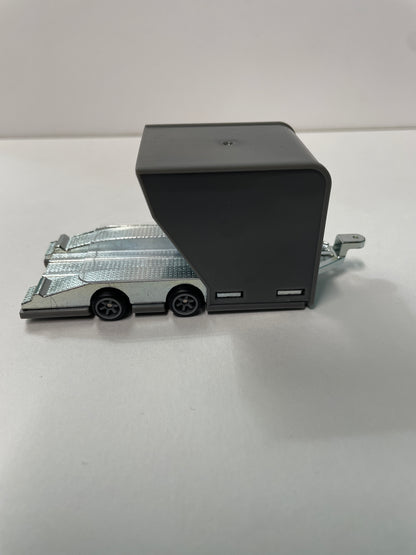 *Loose* Hot Wheels 1/64 Premium Car Culture Team Transport ‘18 Toyota 4Runner w/ Open Trailer