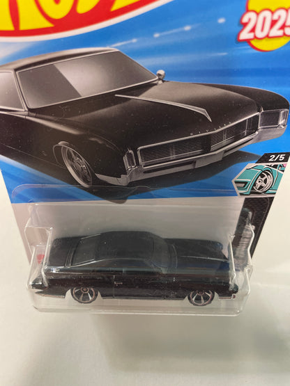 Hot Wheels 1/64 ‘66 Buick Riviera Black