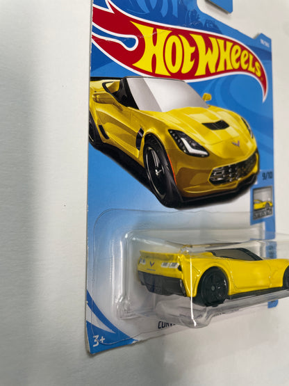Hot Wheels 1/64 Corvette C7 Z06 Convertible Yellow - Damaged Box
