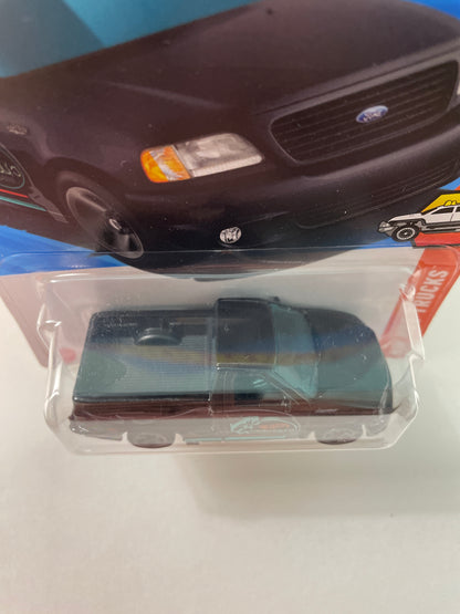 Hot Wheels 1/64 ‘99 Ford F-150 SVT Lightning Black - Damaged Box