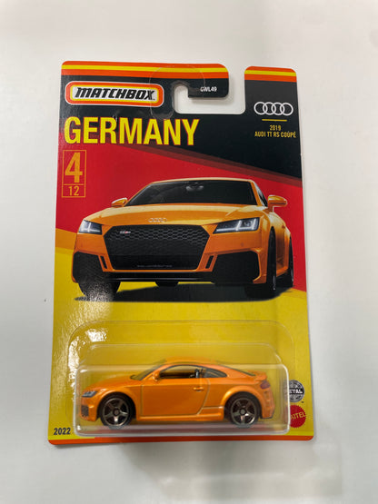 Matchbox 1/64 2019 Audi TT RS Coupe Orange