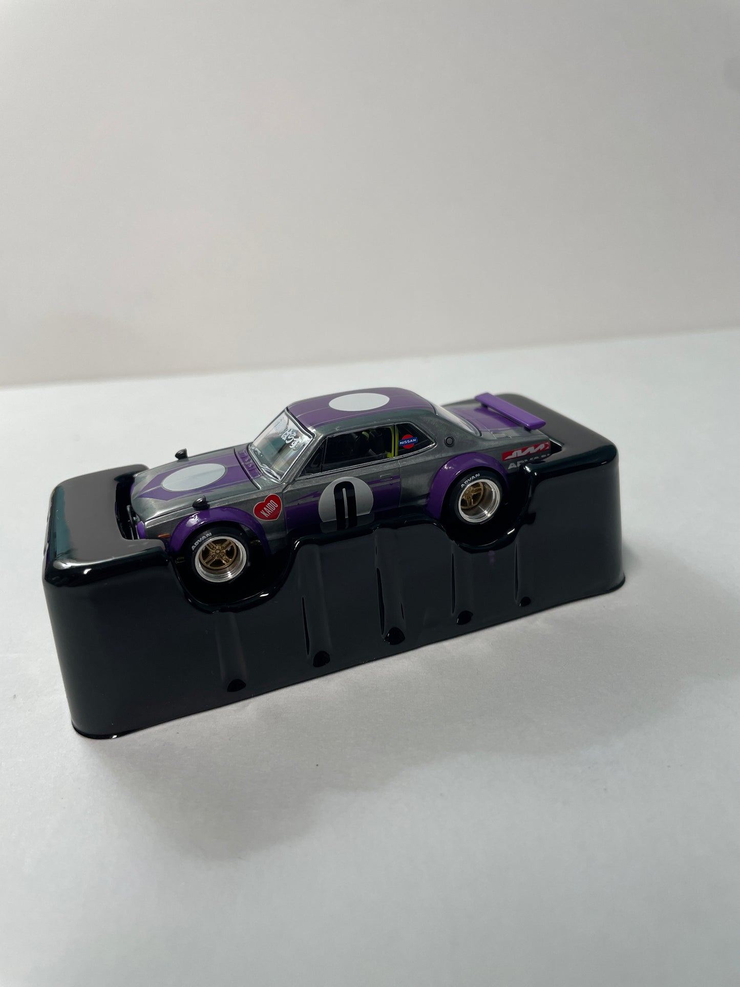 *Chase* Mini GT x Kaido House 1/64 Nissan Skyline 2000GT-R (KPGC10) Kaido Works V1 Silver