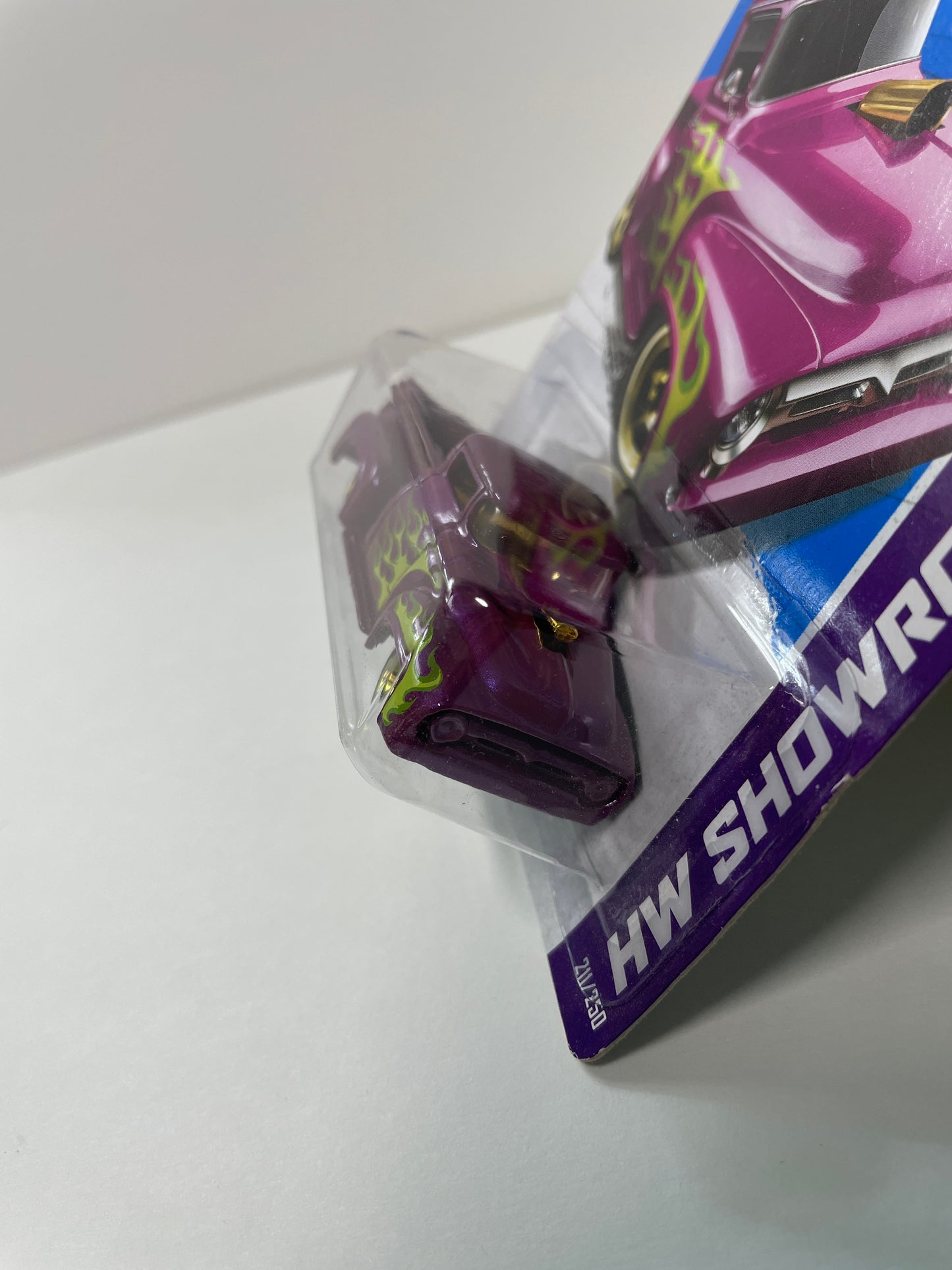 Hot Wheels 1/64 Custom ‘56 Ford F-100 Pink - Damaged Box