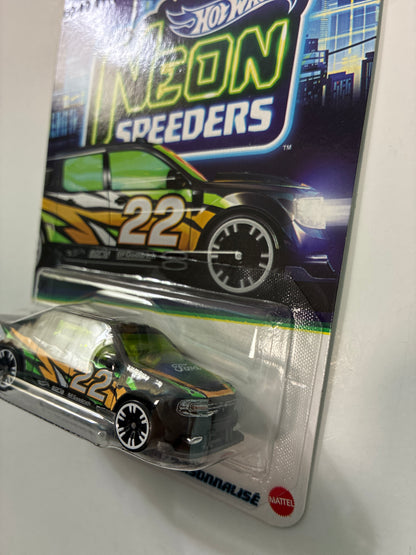 Hot Wheels 1/64 Neon Speeders '22 Ford Maverick Custom/ Personnalise Black & Green - JKY03