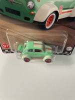 Hot Wheels 1/64 Boulevard Mix V ‘60s Fiat 500 D Modificado Green