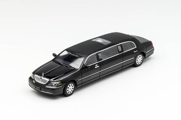 GCD 1/64 Lincoln 2003 Town Car Limousine Black