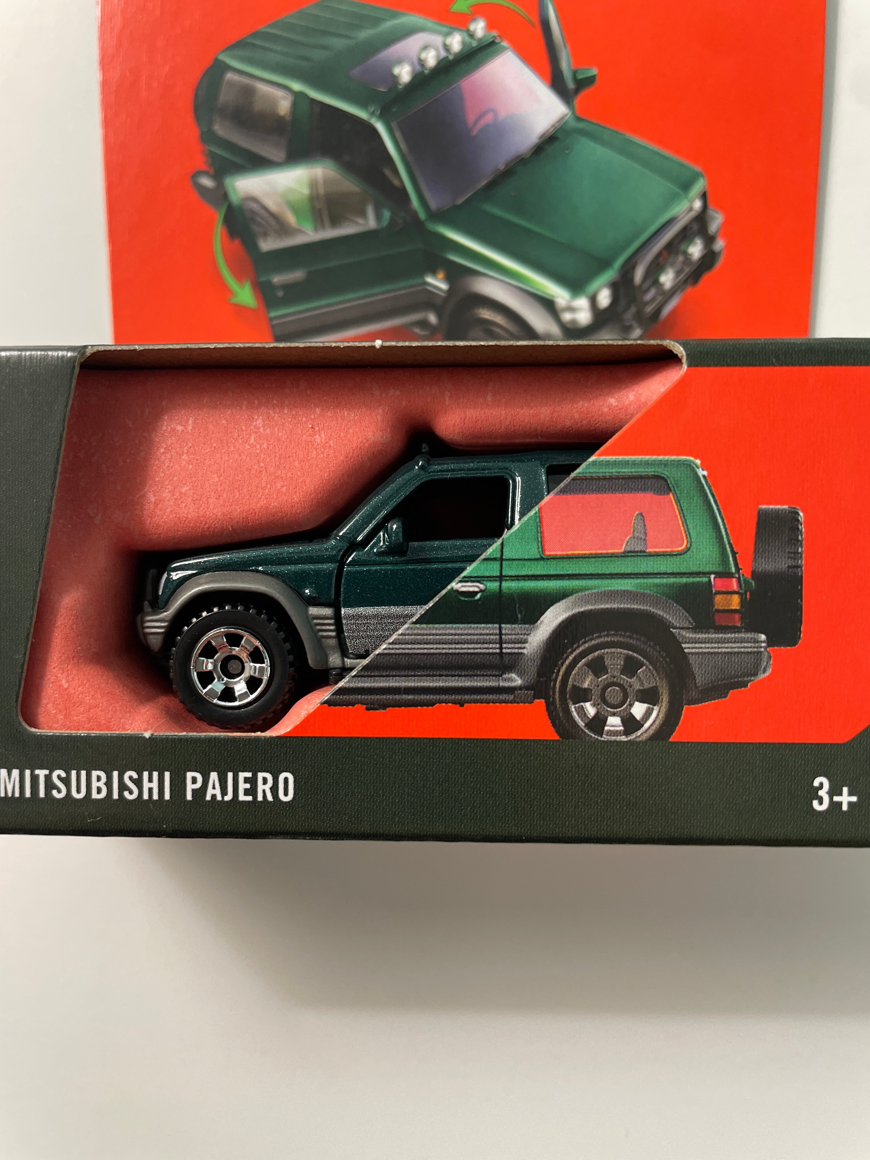 Matchbox 1/64 Moving Parts 1991 Mitsubishi Pajero Green - JHV58