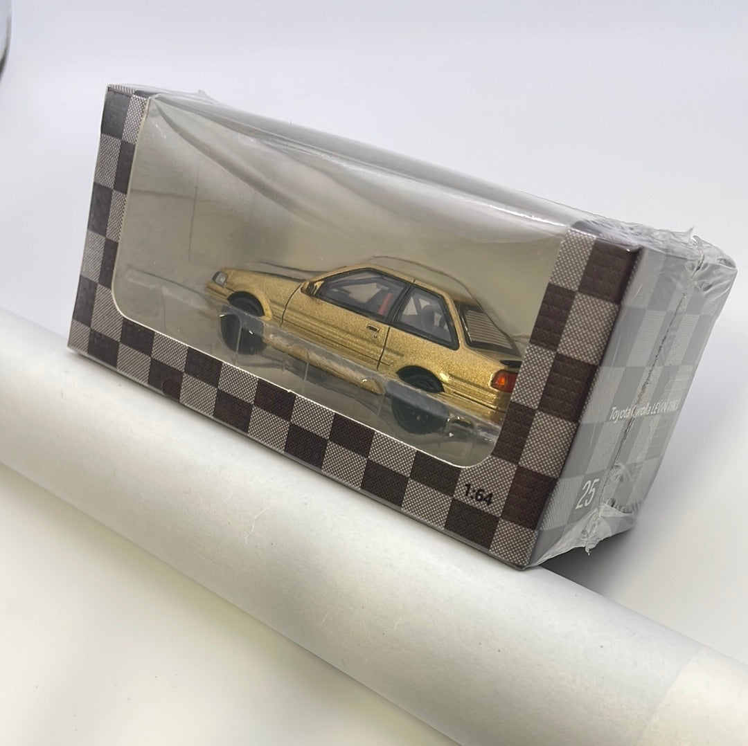DCT 1/64 Toyota AE86 Levin Gold