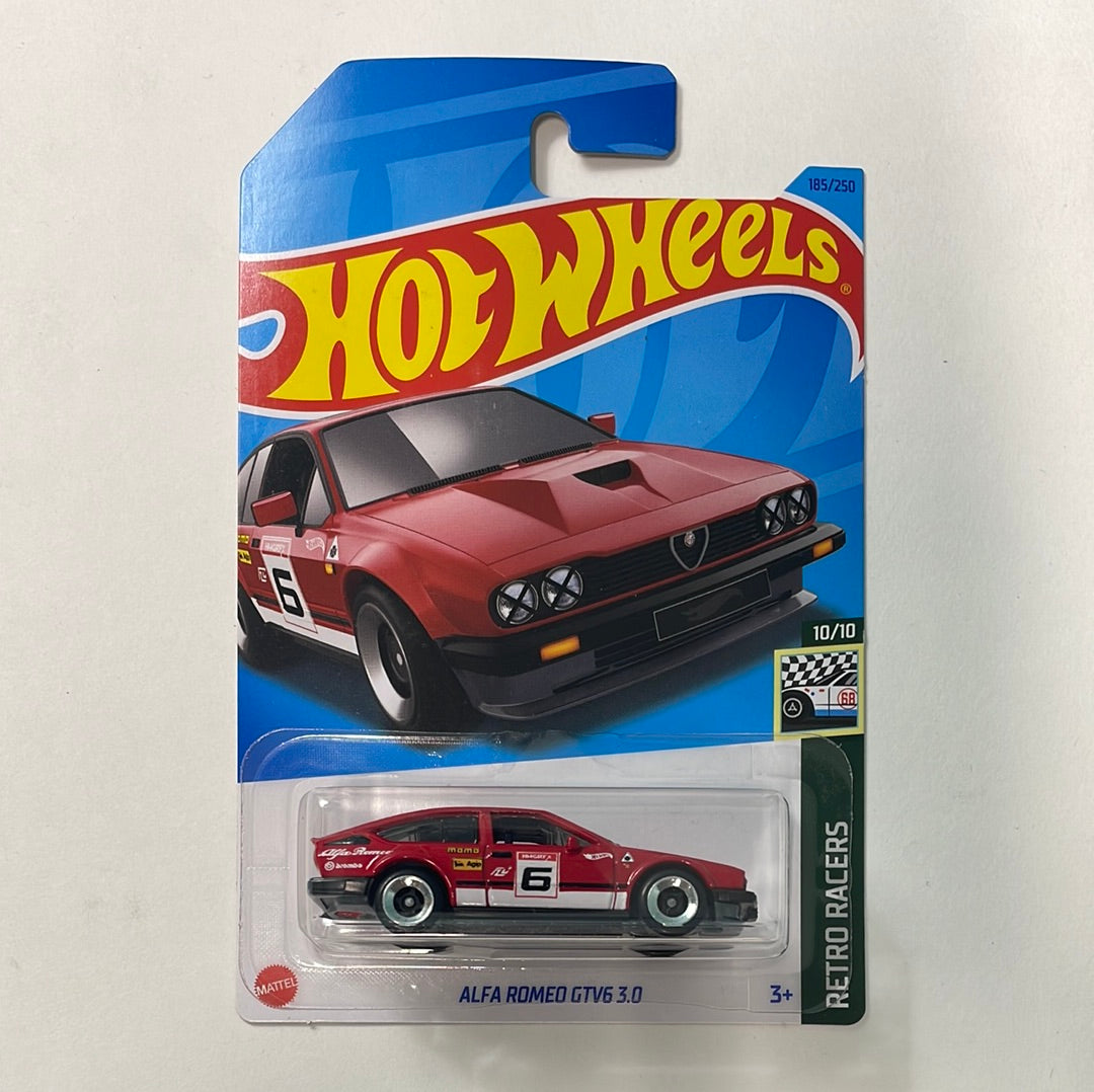 *Japan Card* Hot Wheels 1/64 Alfa Romeo GTV6 3.0 Red