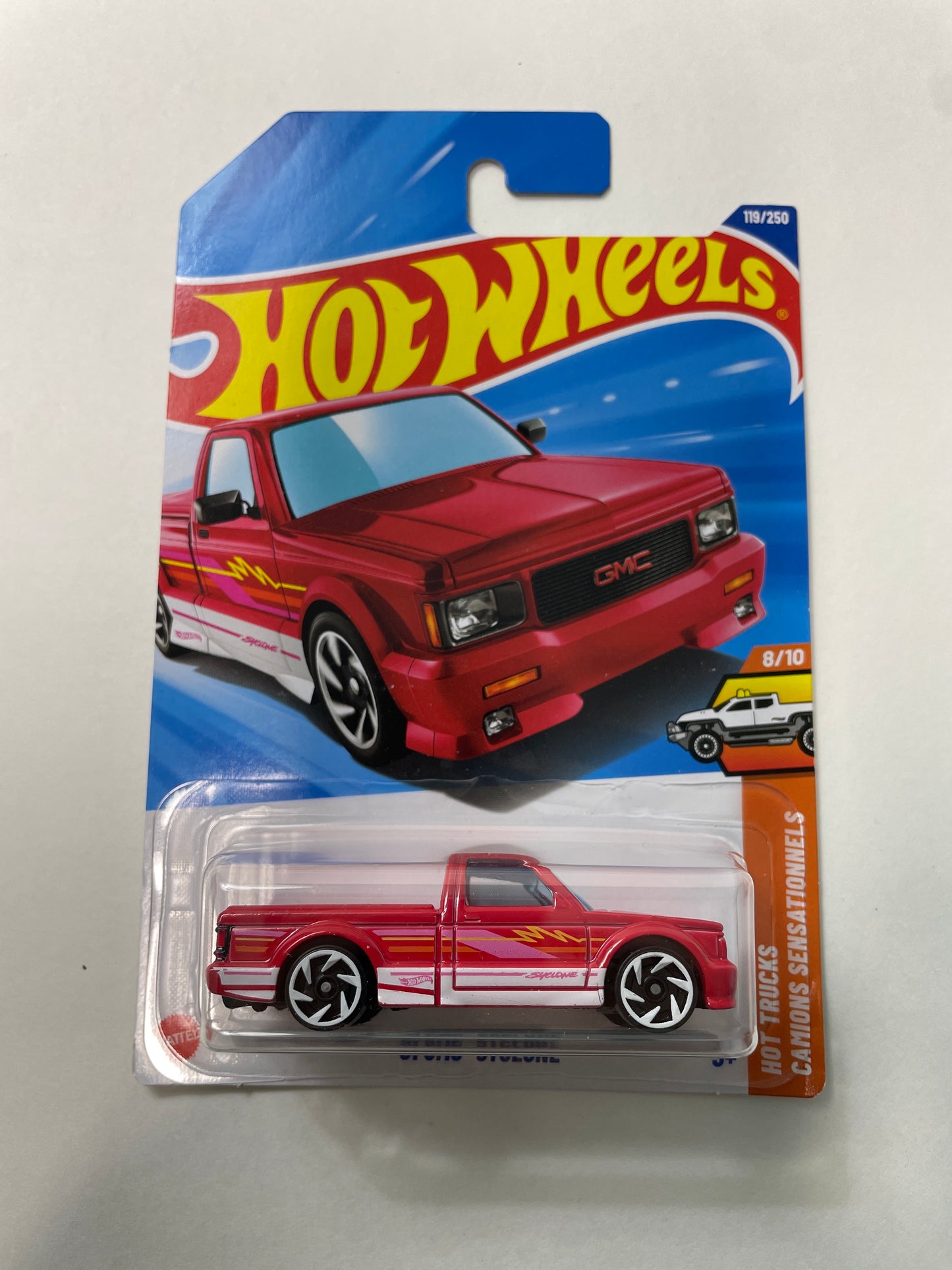 Hot Wheels 1/64 ‘91 GMC Syclone Red