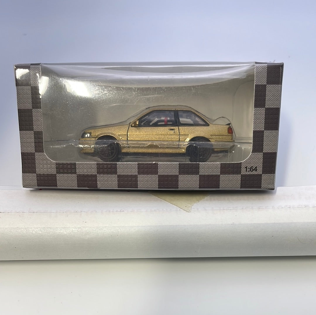 DCT 1/64 Toyota AE86 Levin Gold