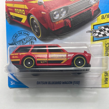 Hot Wheels 1/64 Datsun Bluebird wagon 510 Momo Red