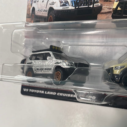 Hot Wheels 1/64 Car Culture Premium 2 Pack ‘05 Toyota Land Cruiser Prado White & Mercedes-Benz Sprinter Tourer Beige