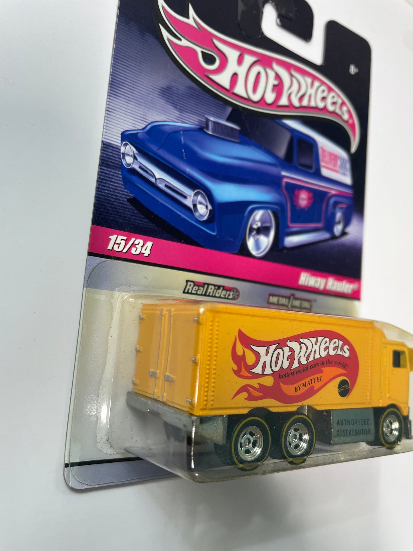 Hot Wheels 1/64 Slick Rides Hiway Hauler Yellow - Damaged Card