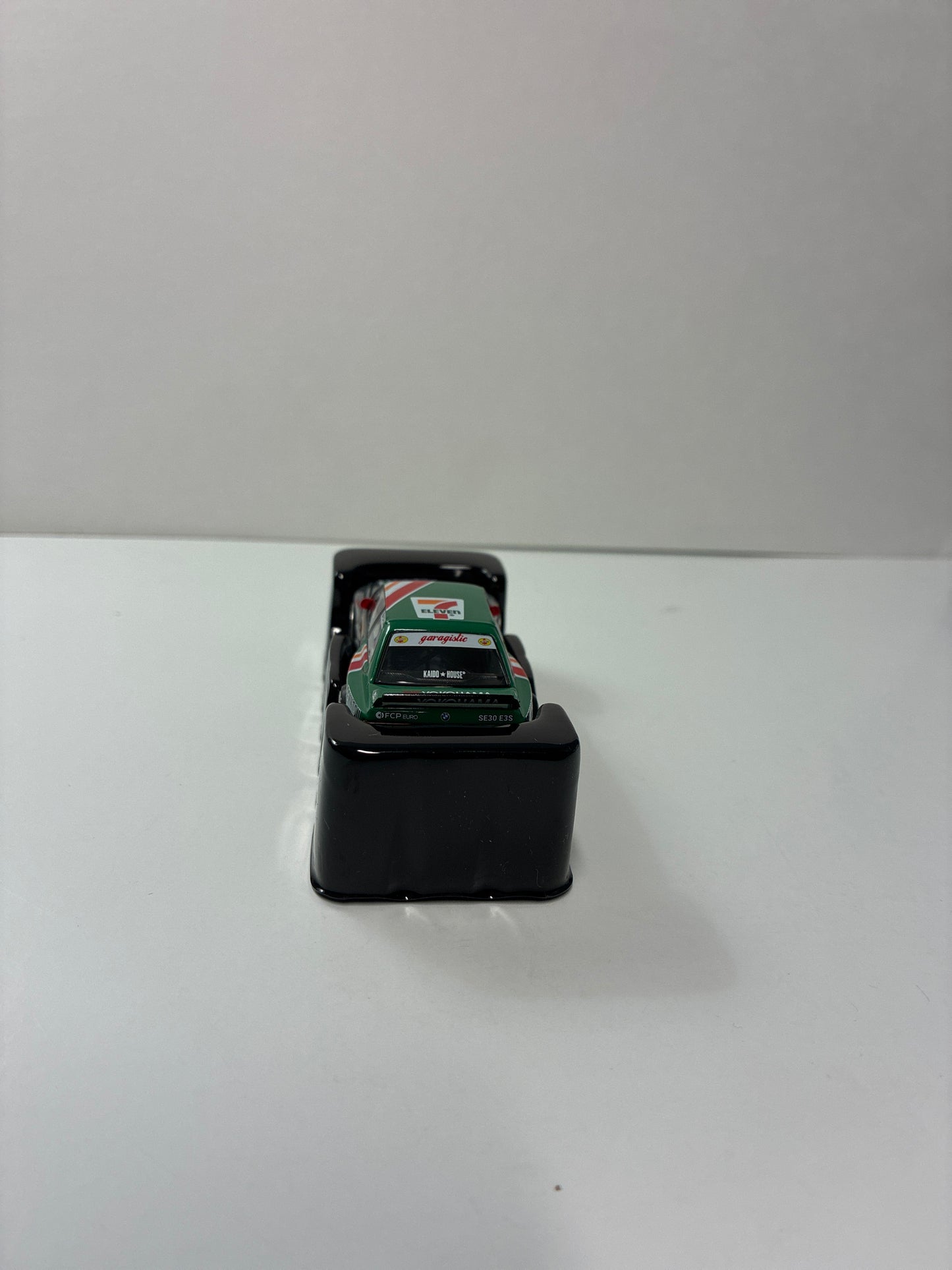 *Chase* Mini GT x Kaido House 1/64 BMW M3 KAIDO WORKS LARRY CHEN V1 White & Green - KHMG217 - Damaged Box