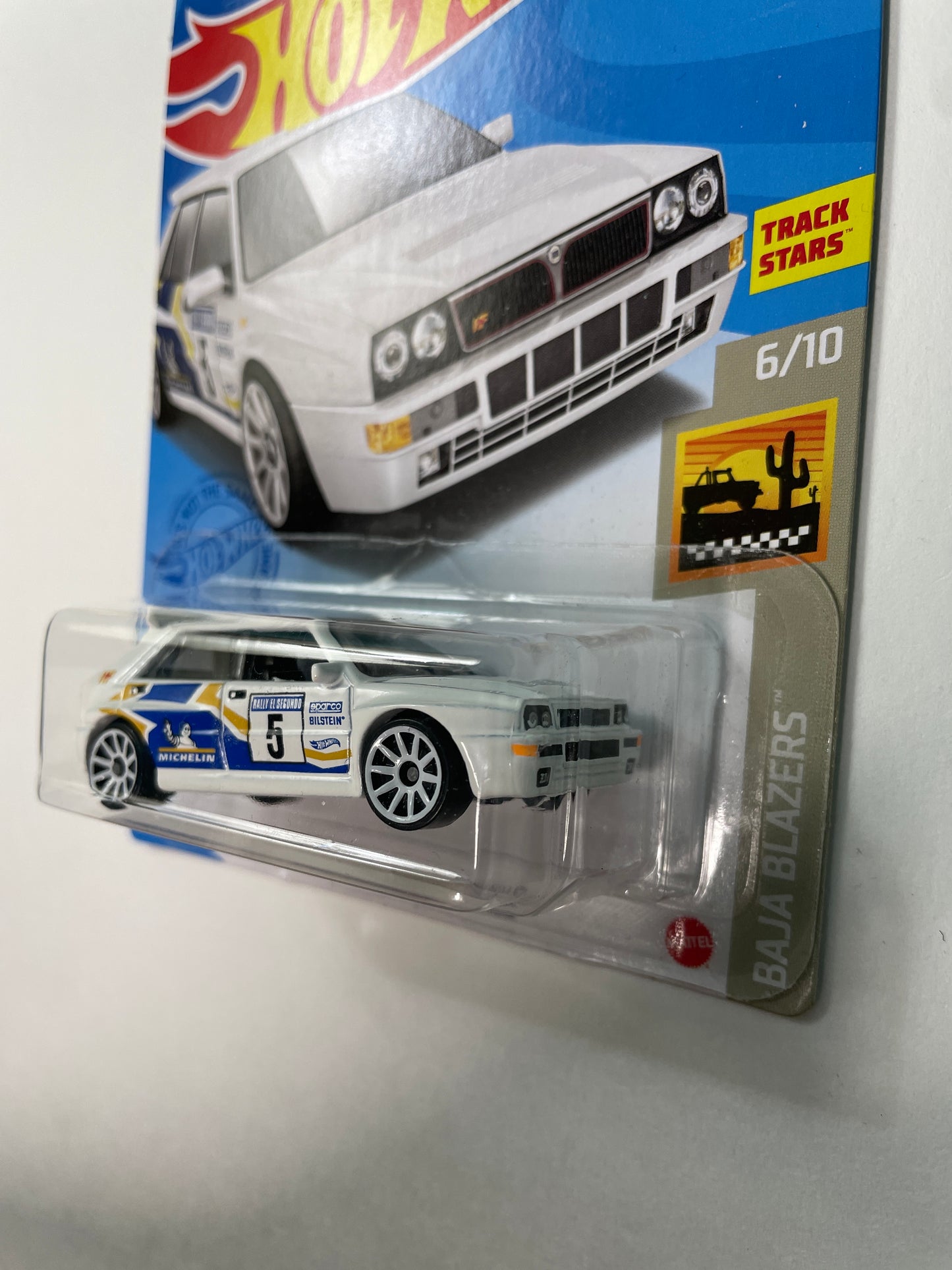 Hot Wheels 1/64 Lancia Delta Integra White