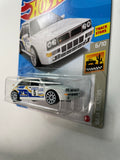 Hot Wheels 1/64 Lancia Delta Integra White