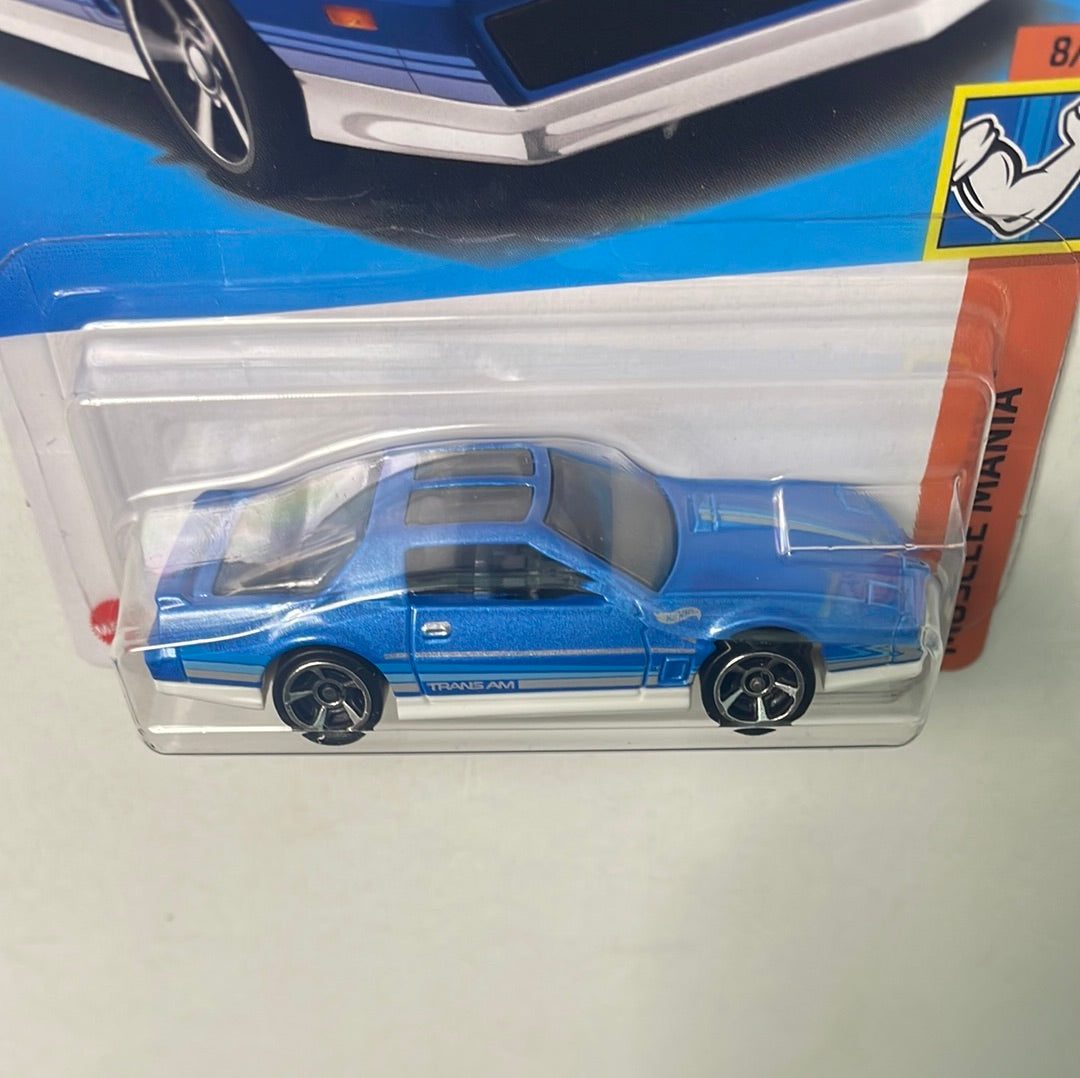 Hot Wheels 1/64 ‘84 Pontiac Firebird Blue - Damaged Box