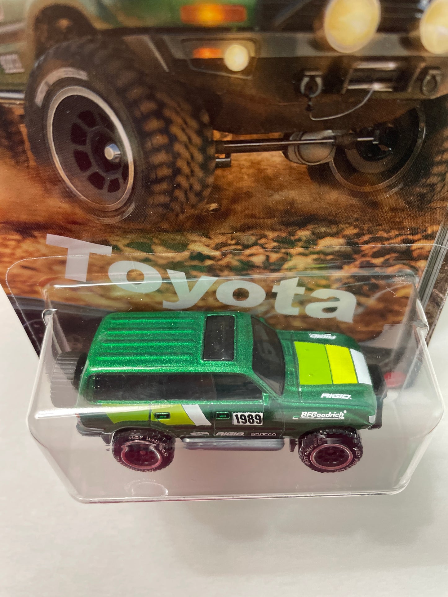 Hot Wheels 1/64 Toyota Silver Series Toyota Land Cruiser 80 Green - JCB74
