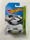 Hot Wheels 1/64 Lotus Evora GT4 White - Damaged Card