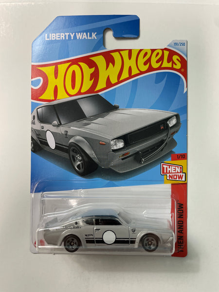 Hot Wheels 1/64 Nissan Skyline 2000GT-R LBWK Grey