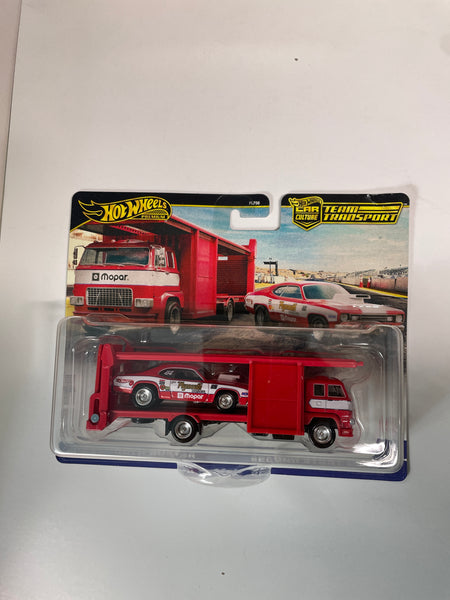 Hot Wheels 1/64 Car Culture Team Transport G Case '73 Plymouth Duster w/ Second Story Lorry Red - Damaged Card
