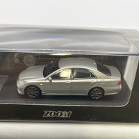 Zoom 1/64 Toyota Crown Athlete Silver