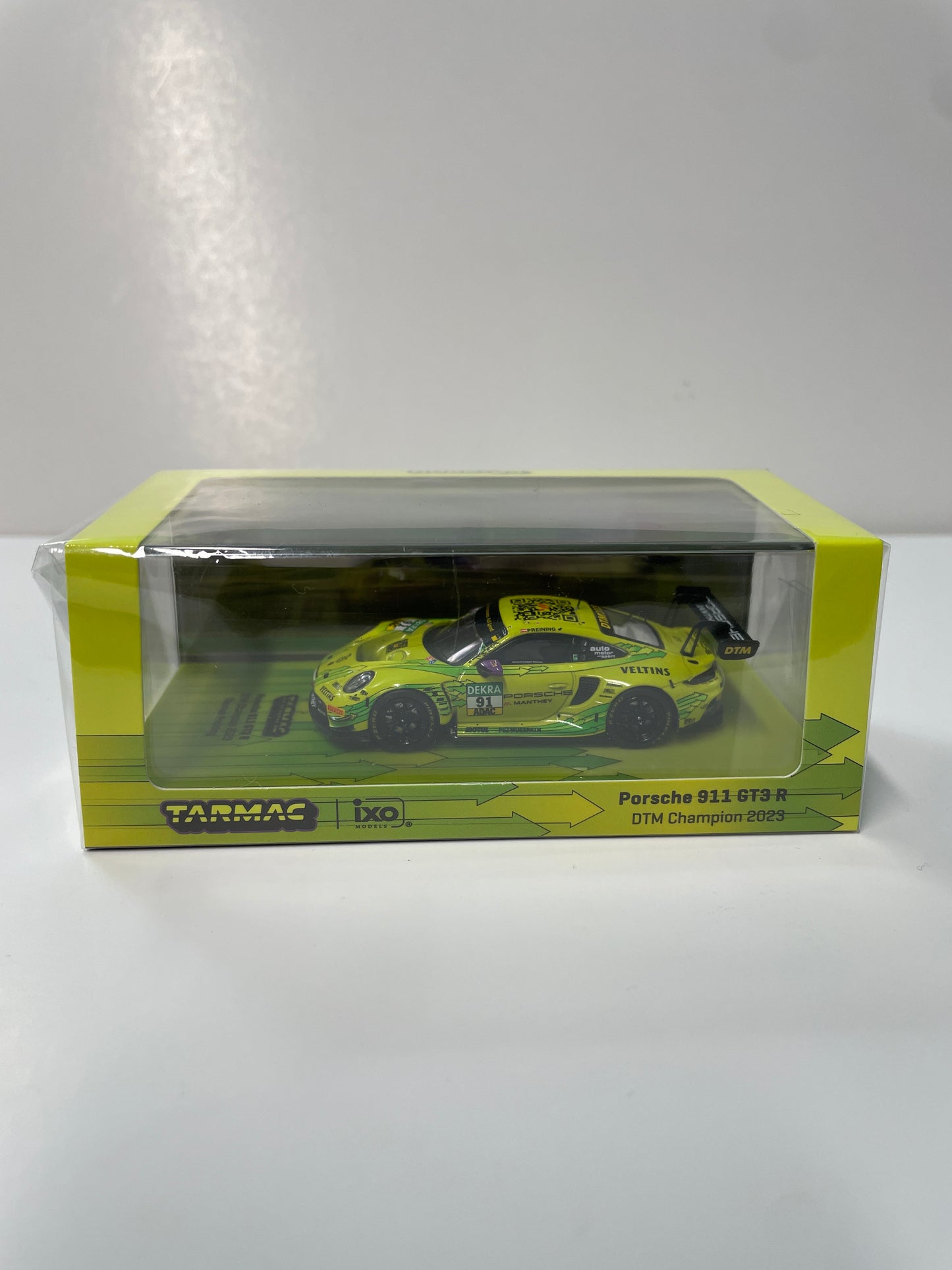 Tarmac Works X iXO Models 1/64 Porsche 911 GT3 R DTM Champion 2023 Thomas Preining Green - T64-084-23DTM91