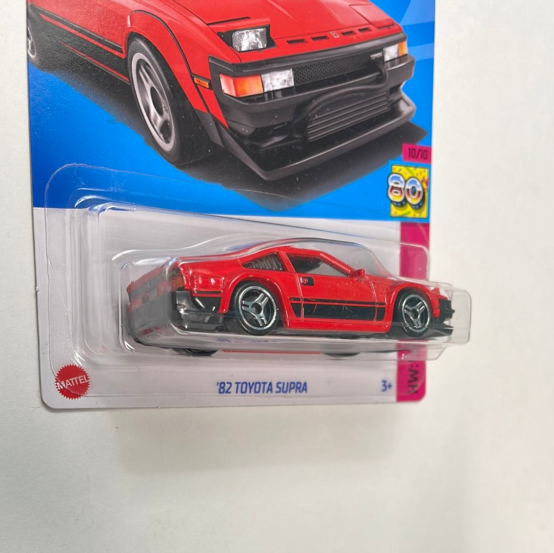 Hot Wheels 1/64 '82 Toyota Supra Red