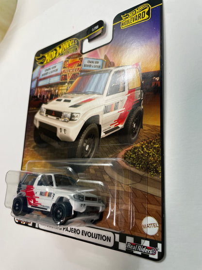 Hot Wheels 1/64 2025 Boulevard Mix D Mitsubishi Pajero Evolution White - JBL26