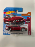 Hot Wheels 1/64 Nissan Skyline GT-R (BCNR33) Short Card Red