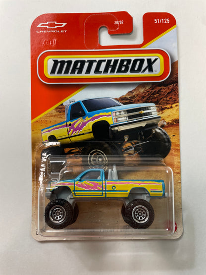 Matchbox 1/64 Chevy K1500 Pickup/ Camionnette Blue