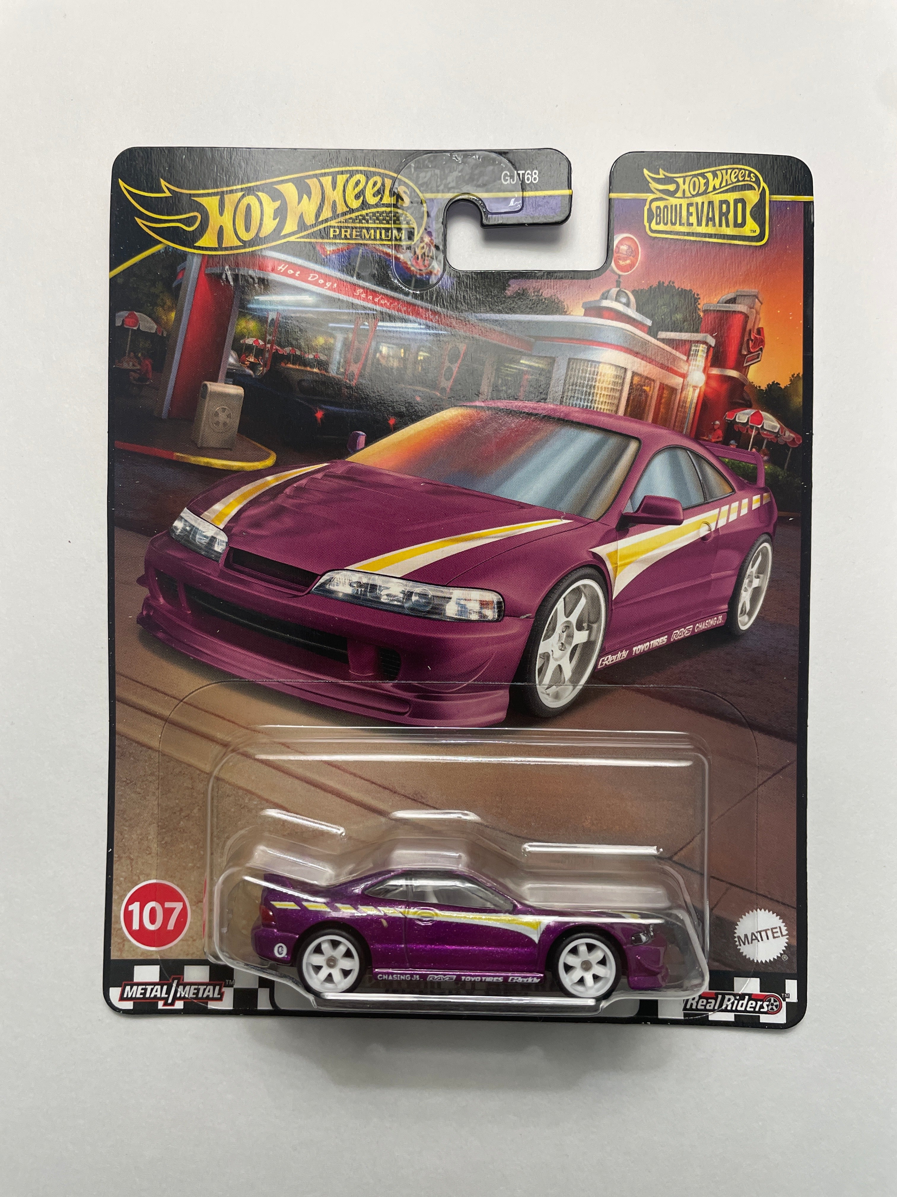 Hot Wheels 1/64 Boulevard Custom '01 Acura Integra GSR Purple