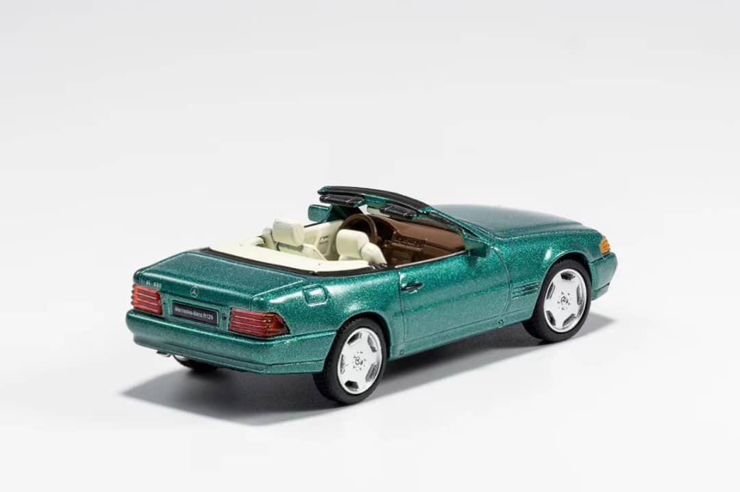DCT 1/64 Mercedes SL500 (R129) Green