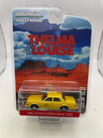 Greenlight 1/64 Hollywood Thelma & Louise 1984 Dodge Diplomat Taxi Yellow