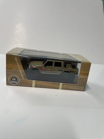 Para64 1/64 2014 Toyota Land Cruiser LC 79 Sandy taupe Beige