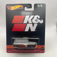 Hot Wheels 1/64 Pop Culture Speed Graphics K & N Volvo P220 Amazon Estate Silver