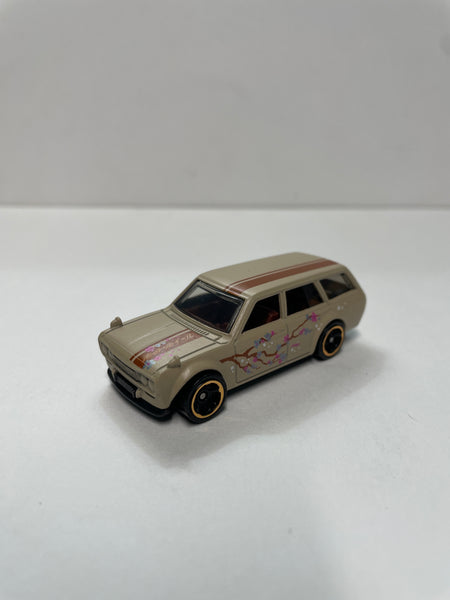 *Loose* Hot Wheels 1/64 ‘71 Datsun 510 Wagon Beige