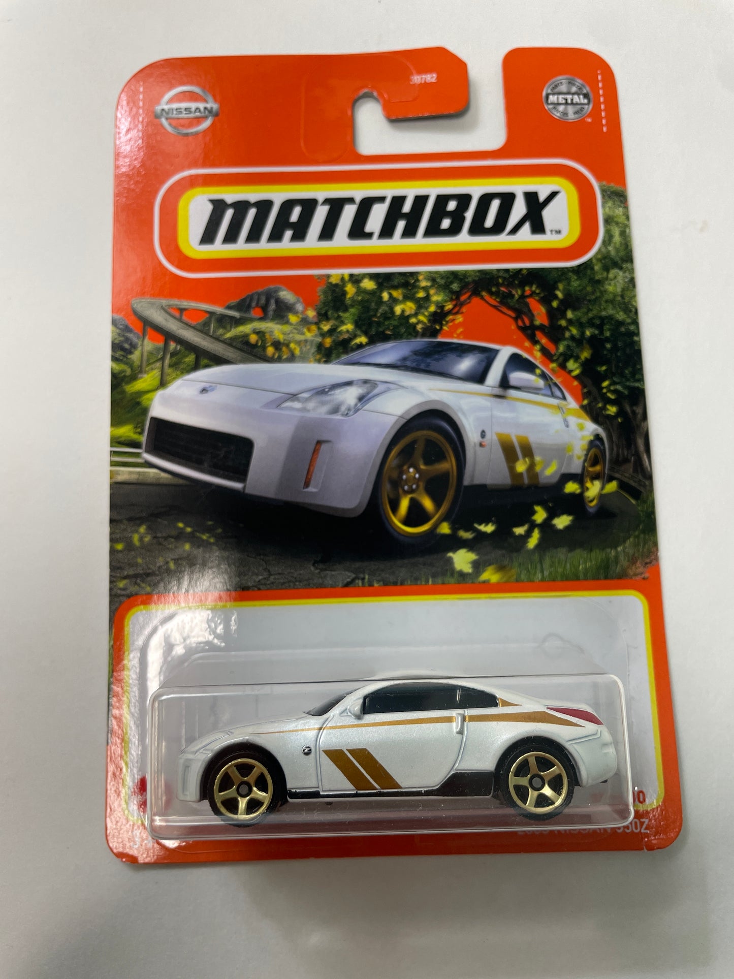 Matchbox 1/64 2003 Nissan 350Z White - Damaged Box