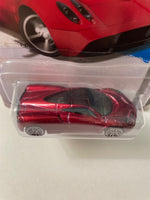 Hot Wheels 1/64 Pagani Huayra Red - Damaged Card