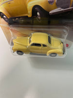 Matchbox 1/64 1941 Plymouth Coupe Yellow