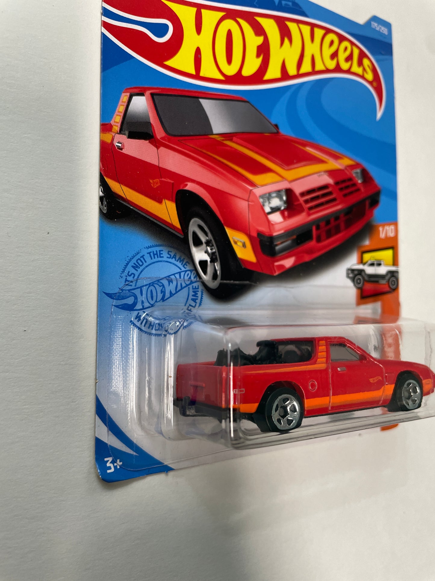 Hot Wheels 1/64 ‘82 Dodge Rampage Red - Damaged Box