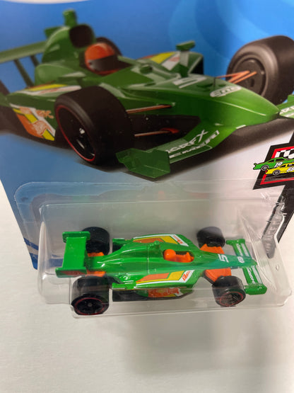 Hot Wheels 1/64 Indy 500 Oval Green - Damaged Box