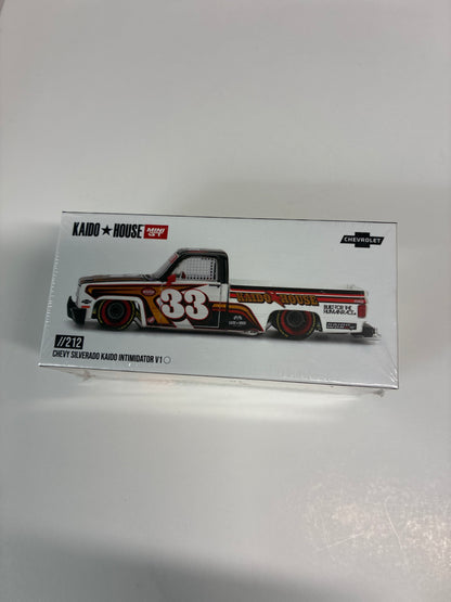 Mini GT x Kaido House 1/64 Chevrolet Chevy Silverado Kaido House Intimidator V1 White - KHMG212