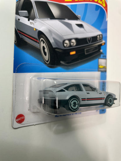 Hot Wheels 1/64 Alfa Romeo GTV6 3.0 Grey - Damaged Card