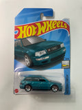 Hot Wheels 1/64 ‘94 Audi Avant RS2 B Green - Damaged Card