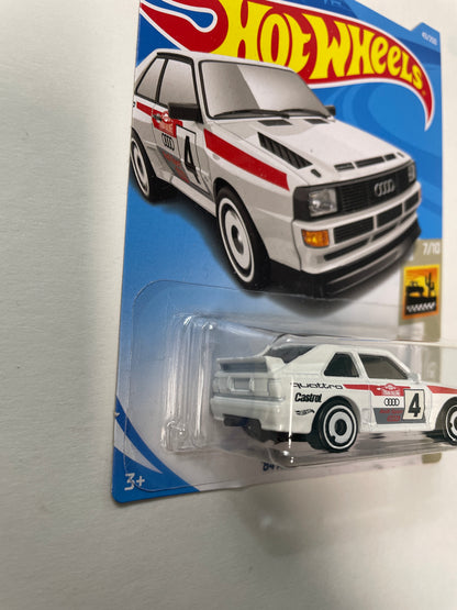 Hot Wheels 1/64 ‘84 Audi Sport Quattro White - Damaged Box