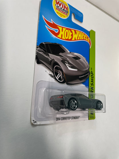 Hot Wheels 1/64 2014 Corvette Stingray Black - Damaged Box