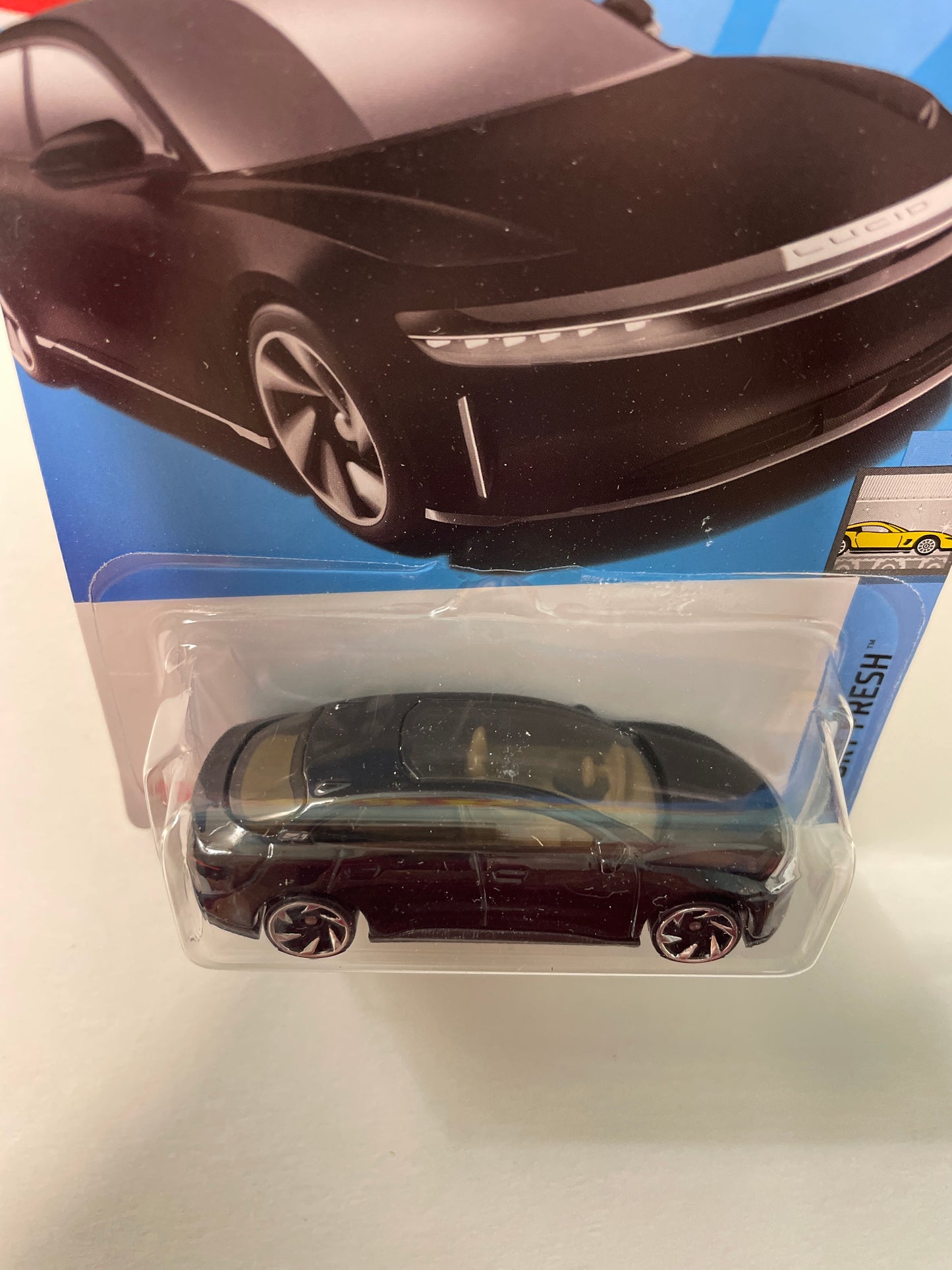 Hot Wheels 1/64 Lucid Air Black - Damaged Box